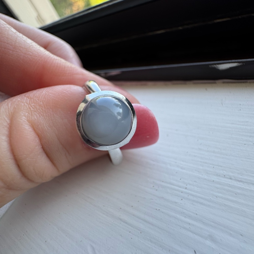 Tamara Comolli Ring BOUTON Small Moonstone Grey, 18k Palladium 7.5